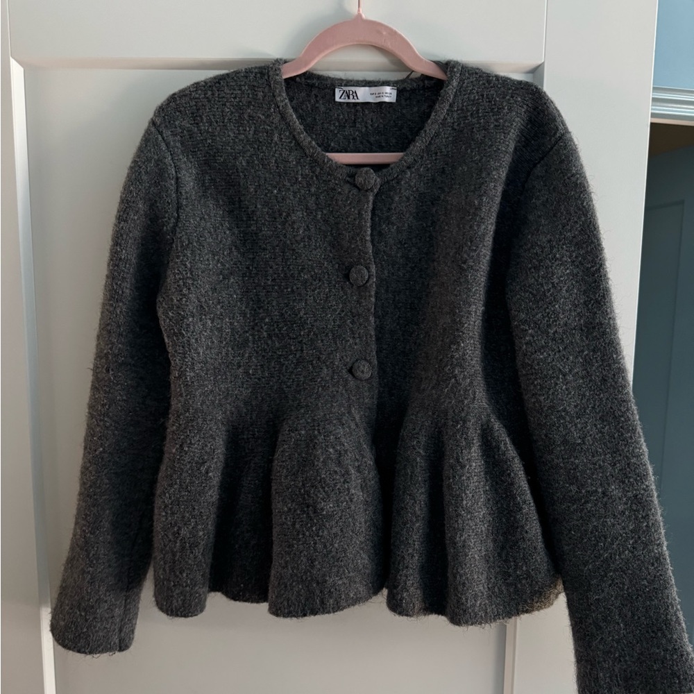Zara peplum cardigan sweater thick knit size small dark gray